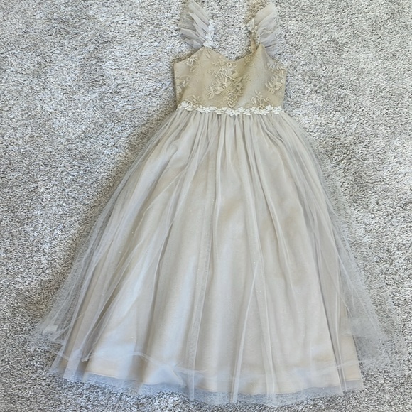 chantilly place Other - Girls formal dress tulle tutu skirt beige nude long lace bow 10
